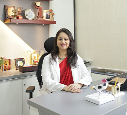 Dr. Tanvi Haldipurkar- Cataract & Refractive Surgery Specialist